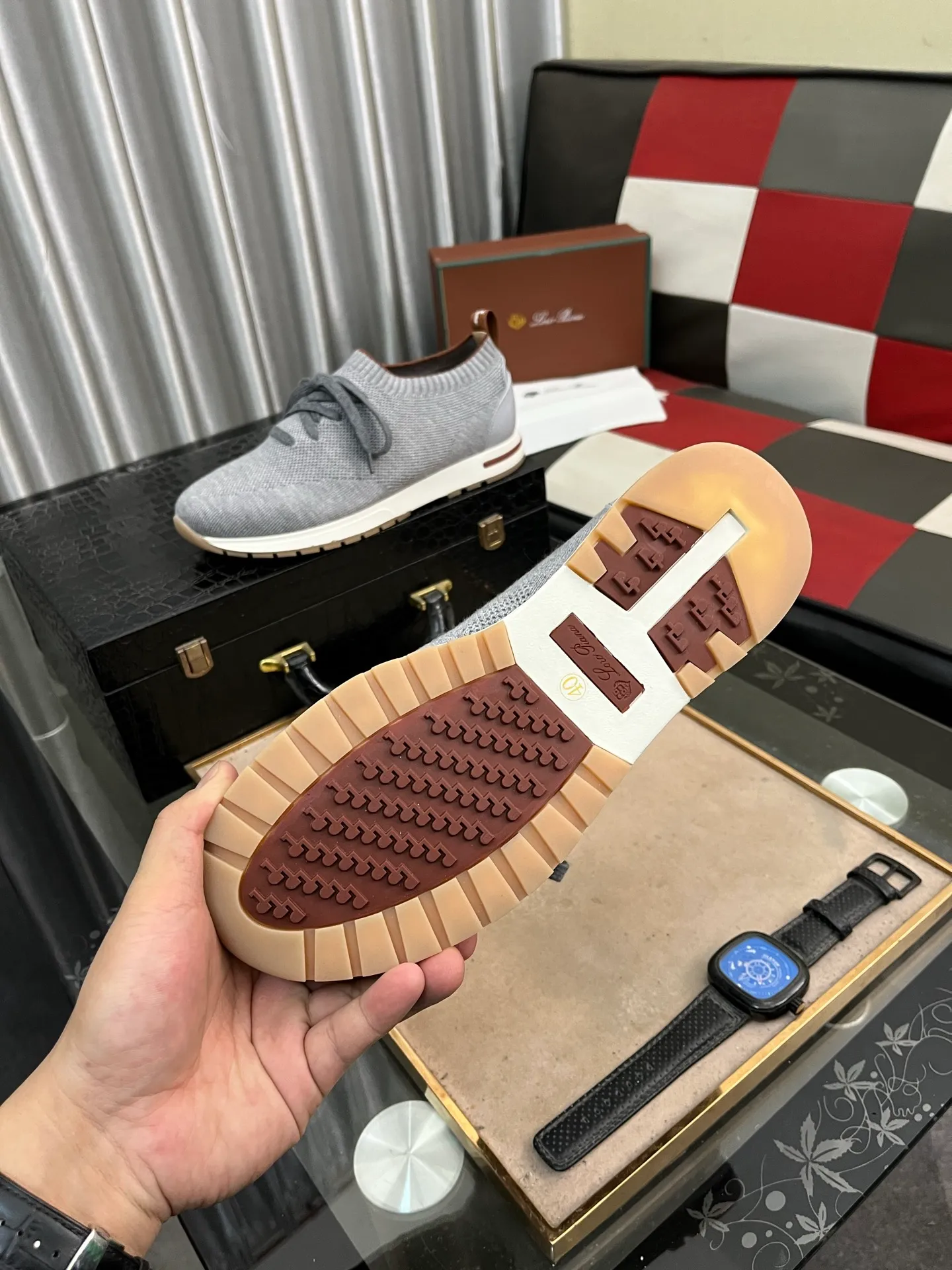 Men's shoes 💰420⌚️⌚️ (loro piana) new moccasin shoes official website original 1:1 mold opening, original quality 💯 fine workmanship, high-end luxury ☘ The upper is made of original waterproof treatment breathable fly-woven suede 🌴 luxury 🐂 leather lining 🍓 rubber wear-resistant outsole, size 38-44 (size 45 can be customized) 5️⃣ colors available
